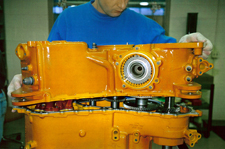 jsf_gearbox_assembly Gearbox for the Joint Strike Fighter